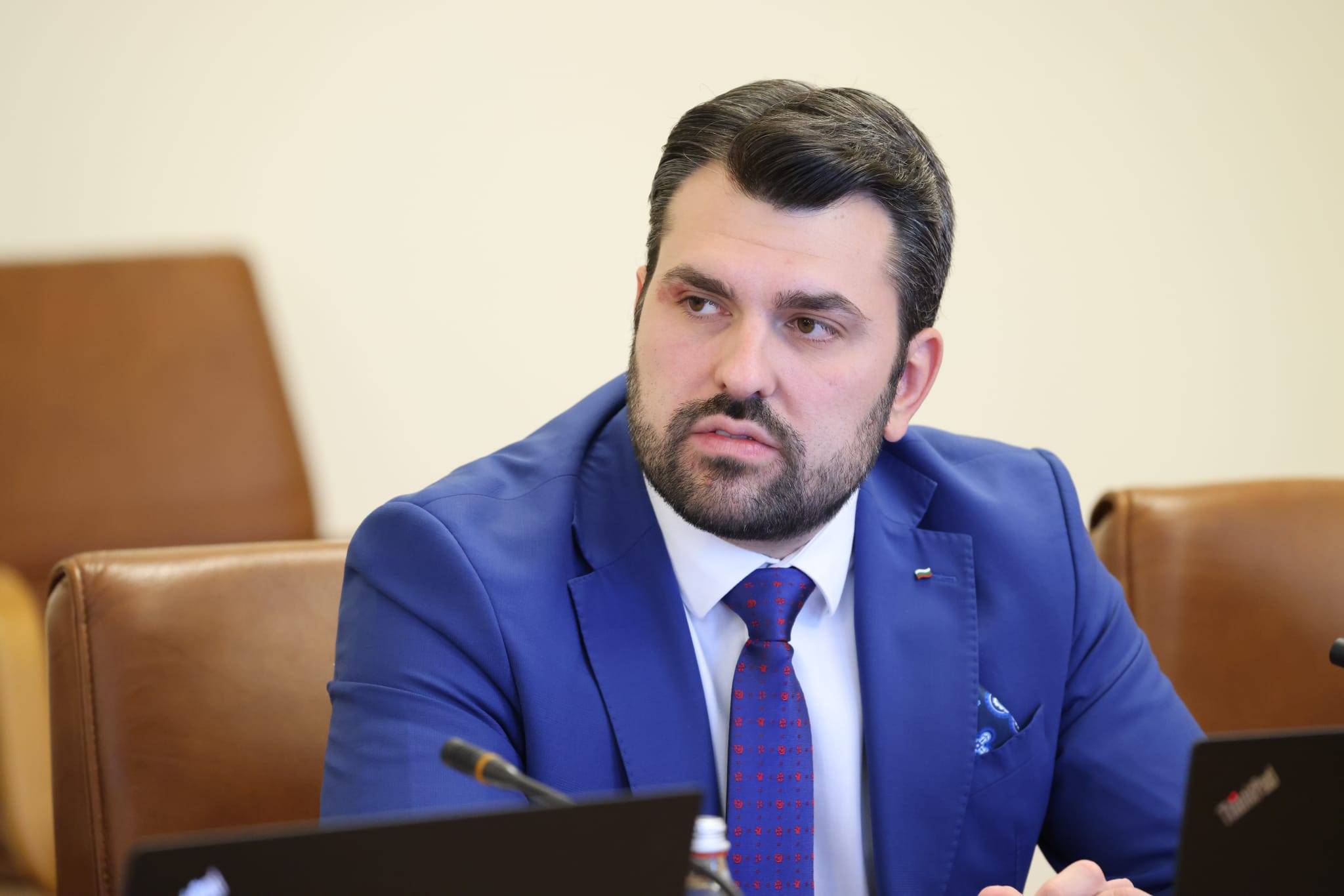 Външният министър Георг Георгиев Външният министър Георг Георгиев